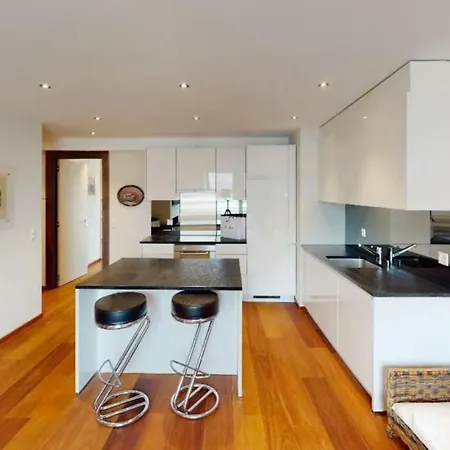 Magnifique Au Coeur Des Eaux-vives Appartement